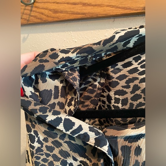 DonnKenny Animal Print Button Down - Picture 2 of 4
